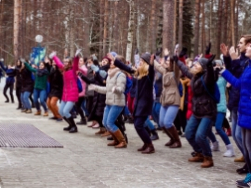 Подвижные игры и  игры на свежем  воздухе
